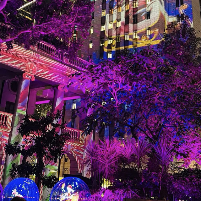 Chromesthesia in Glass and Glow Chromesthesia in Glass and Glow