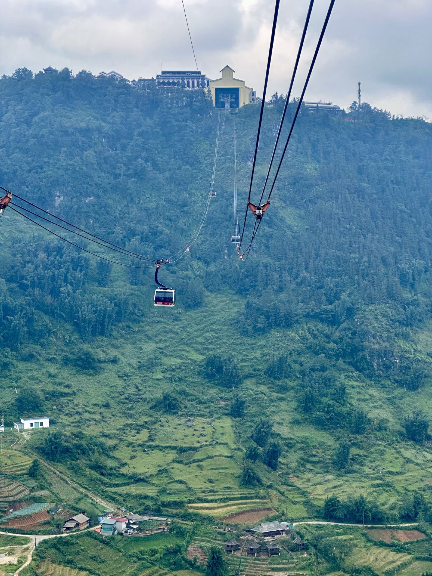 Reaching the Roof of Indochina: Our Trip to Mount Fansipan in Sapa ⛰️