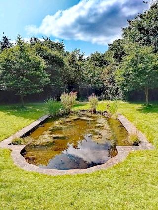 布羅姆維奇城堡歷史花園