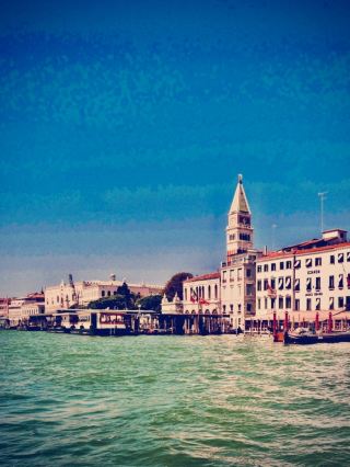 Murano Colussi Glass Factory Sparks & Heat Walk