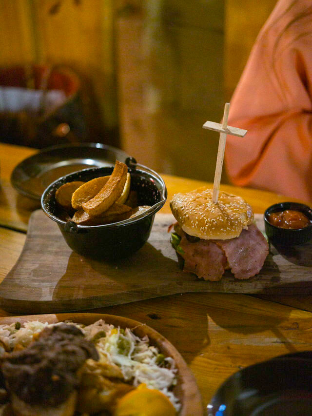 Medieval restaurant in Bucharest 