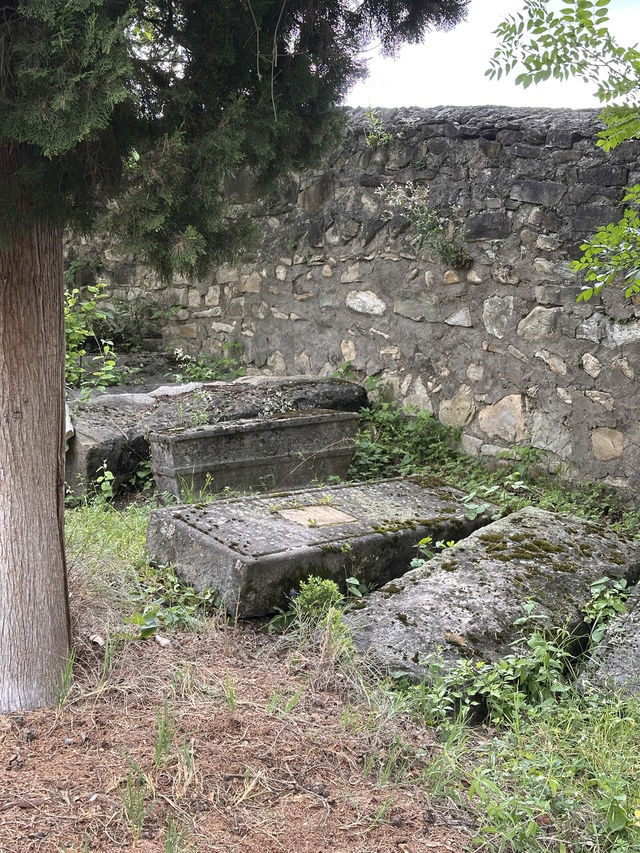 Peace and quiet at Ikato monastery 