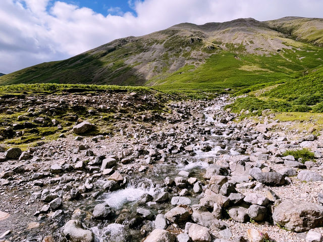 From Skyscrapers to Stone Walls: London to the Lake District by Train