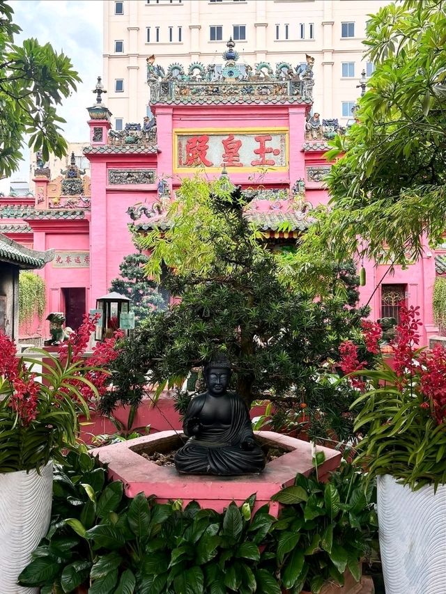 Ho Chi Minh City, Vietnam: A Dynamic Blend of Heritage and Modern Life