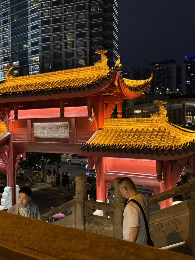🐼🌶️ Chengdu: Pandas, Peppers & Fun