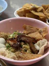 ก๋วยเตี๋ยวรู ตลาดน้อย🍜
