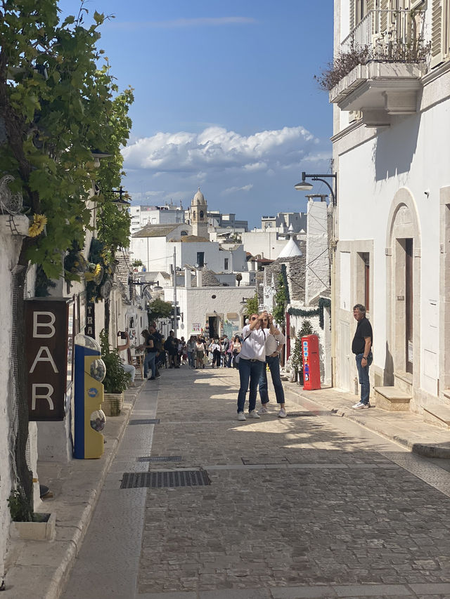 Wandering through Alberobello: Review of a fairytale village of trulli tradition 