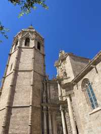 Valencia: A Playground of Architecture 🏛️✨🌉
