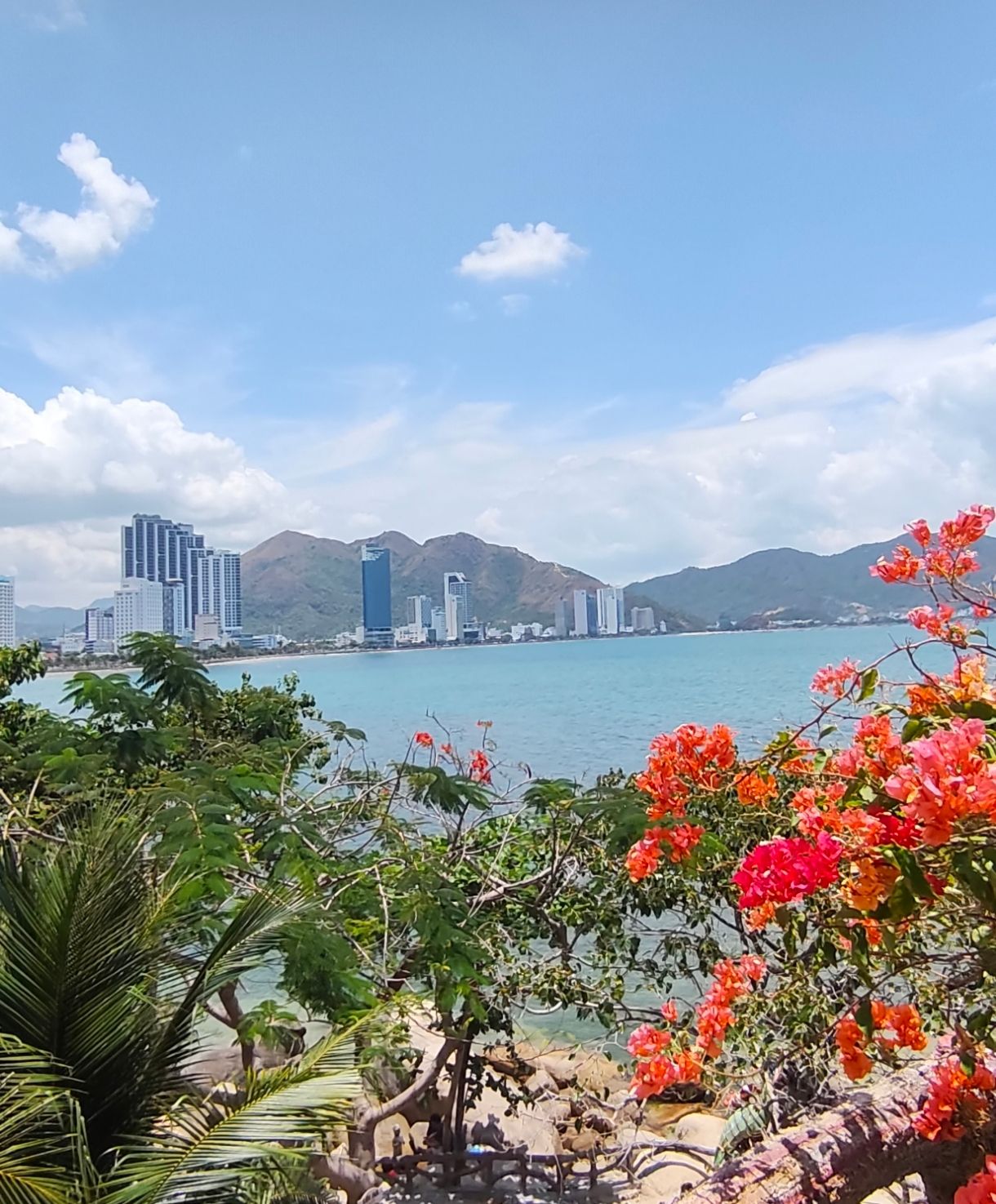 How to travel to Vietnam without starving