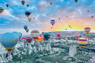 🇹🇷 Здесь люди добровольно встают в 4 утра. И ради такого даже я бы проснулась! 😳🎈
