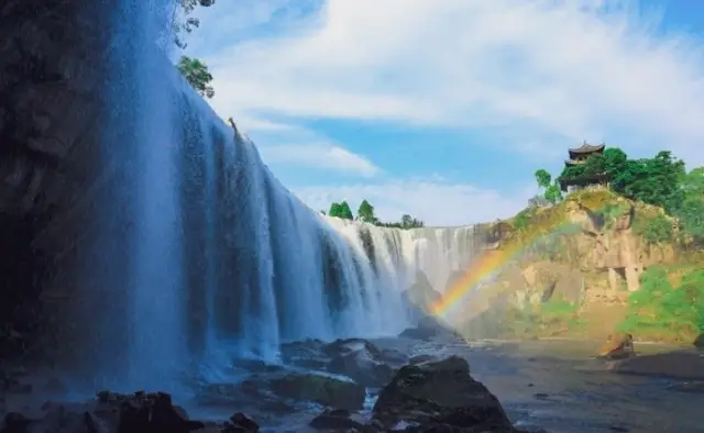 萬州大瀑布：與自然共舞，心靈得到洗禮的旅行體驗