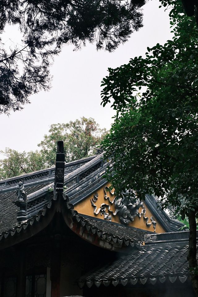 “姑蘇城外寒山寺 夜半鐘聲到客船”