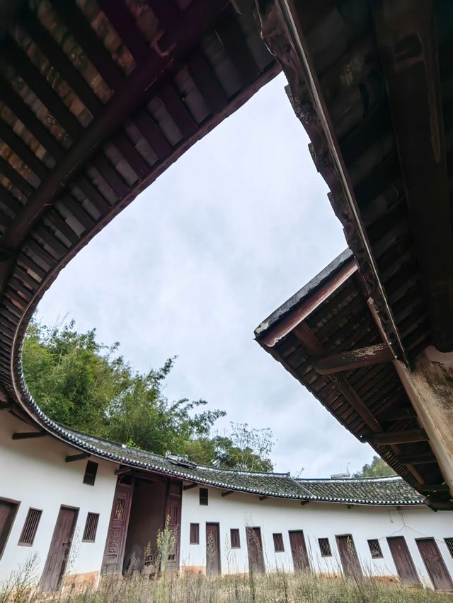 廣東五華三源村榮槐樓