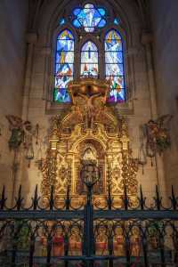 The only papally consecrated church in Spain: Madrid's Almudena Cathedral 🇪🇸