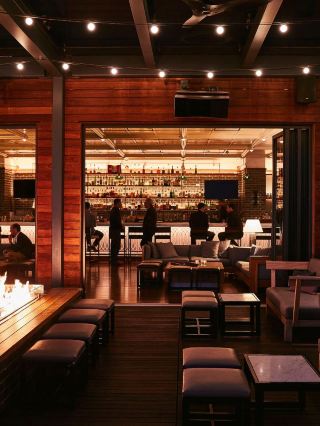 🌟 Milwaukee Marvels: Stay & Sip at Kimpton Journeyman 🍸