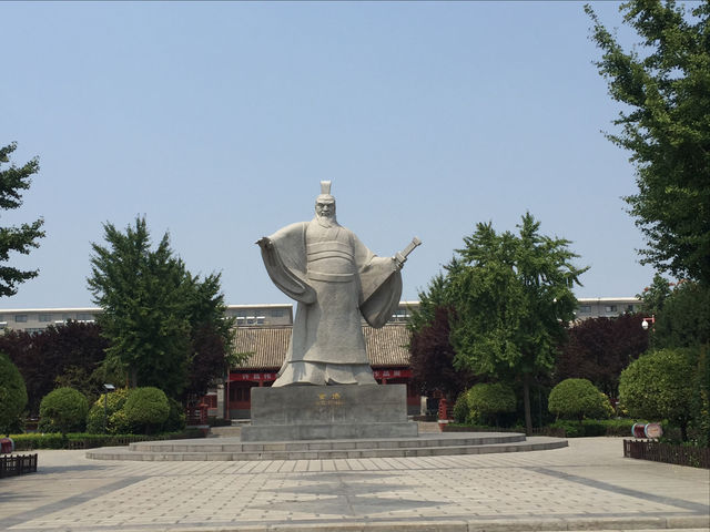 打卡號稱投資70億對標5A景區打造的曹魏古城