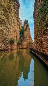 山西旅遊，不要錯過黃崖洞景區。