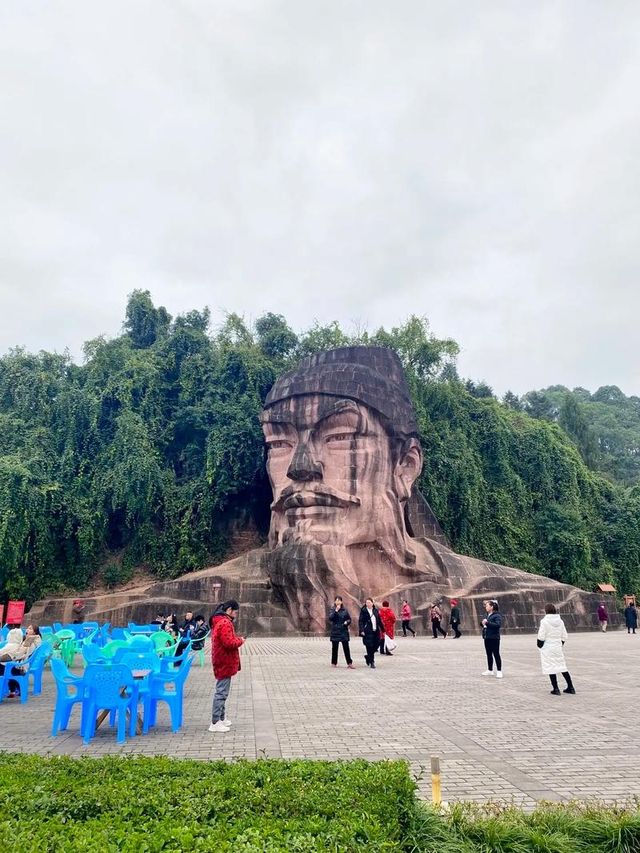 嘉陵江上最後的碼頭古鎮，被評為中國最美小城的周子古鎮。