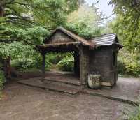 拜倫莊園。