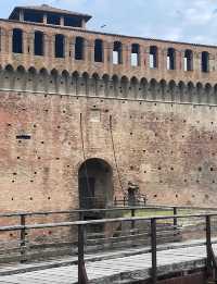 博洛尼亞Rocca Sforzesca｜走進見證傳奇的歷史城堡