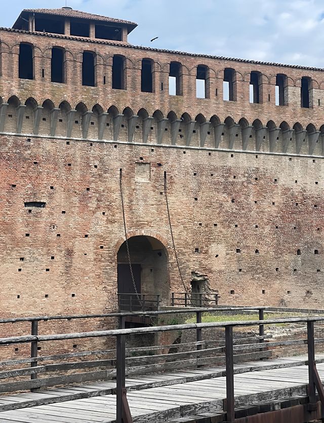 博洛尼亞Rocca Sforzesca｜走進見證傳奇的歷史城堡
