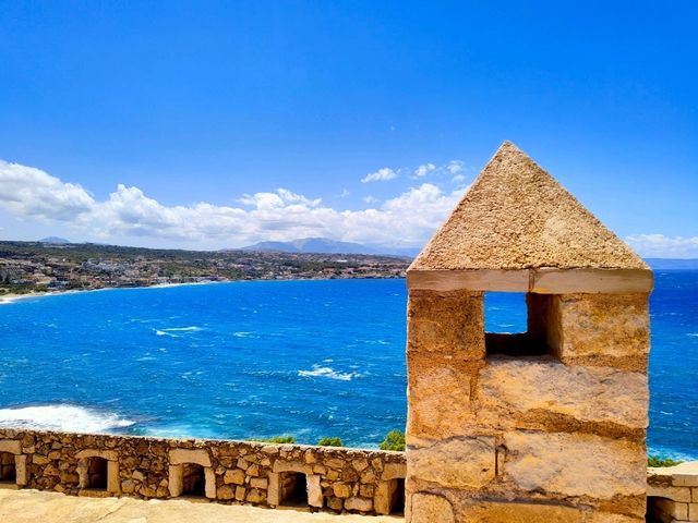 Rethymno: A Charming Seaside Escape in Crete 🌅🏰