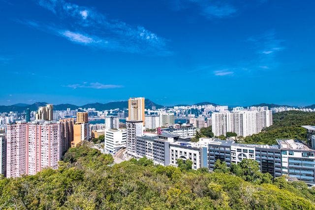 香港寶馬山遠足：輕鬆的登山方式欣賞港島全景，感覺不要太爽！