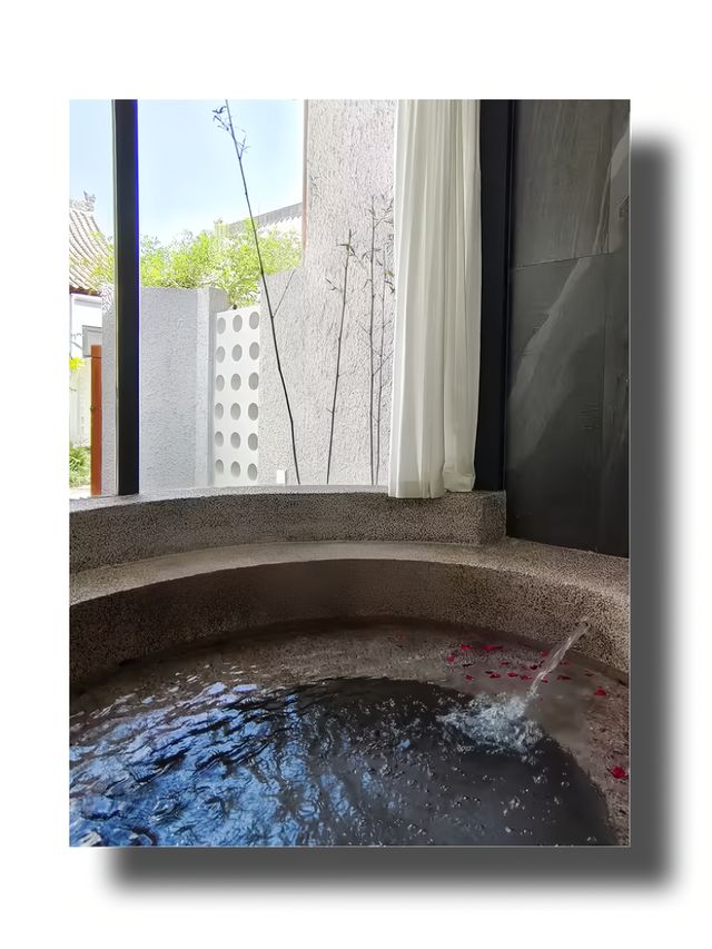 一定要揀絲湯本地人推薦嘅小院浸溫泉