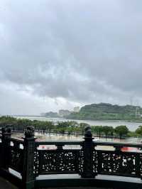 河口之上，歲月輕語