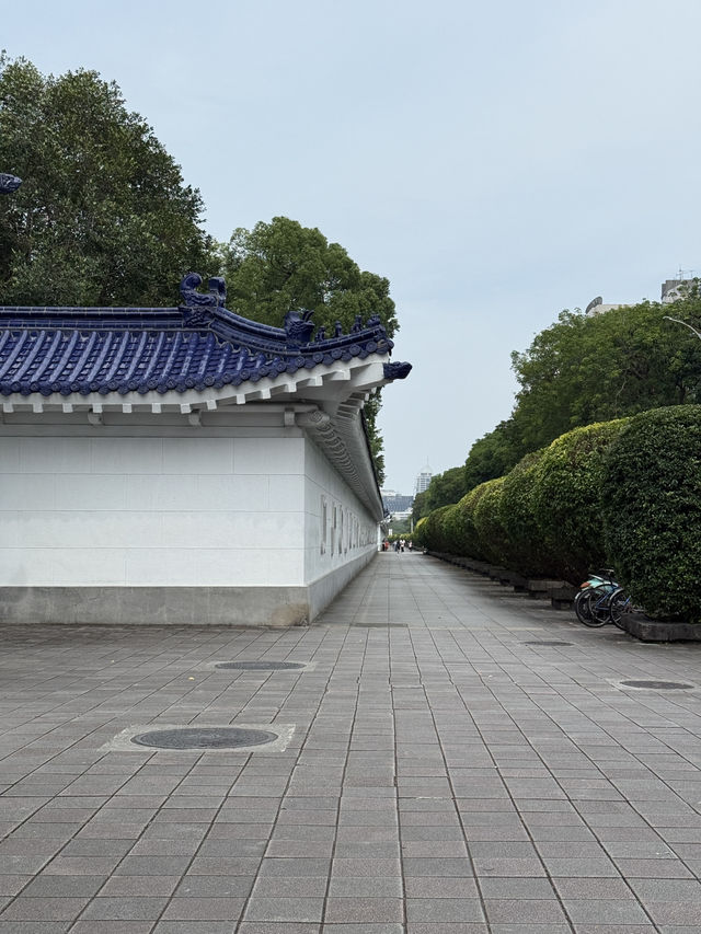 Feel Tiny At The Staggering And Awe Inspiring Liberty Square In Taipei   