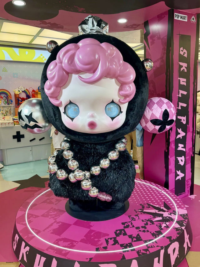 潮玩小宇宙：Pop Mart Bangkok 的童趣驚喜