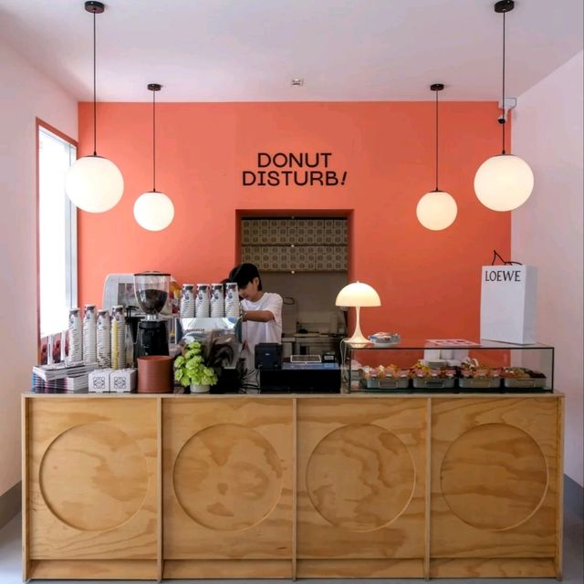 【☕️曼谷LOEWE期間限定Cafe！打卡影相買手信一次過搞掂～】