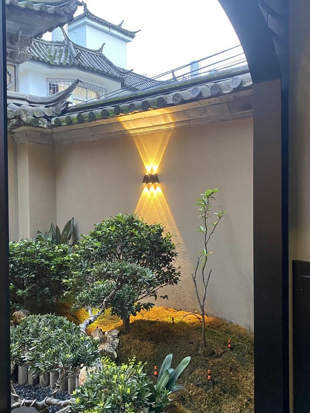 嚟大理住咗理想民宿 拍到咗天空之鏡
