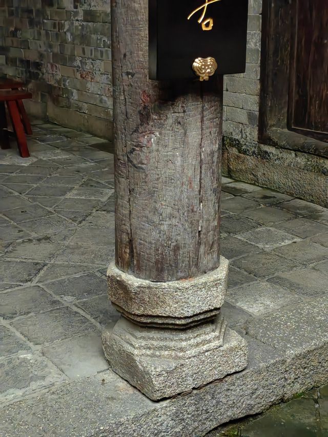 湖南岳陽張古英村當大門