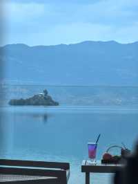 瀘沽湖驚艷發現！呢間酒店將湖景玩到極致，朋友圈點讚破百！