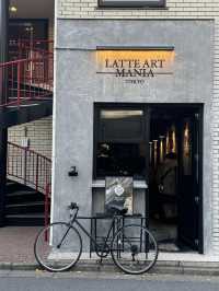 🇯🇵東京外苑前探店｜黑魂系拉花咖啡館☕️每杯都是藝術品！