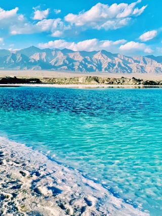 #The Most Beautiful Qinghai Lake Qinghai Lake is the largest inland saltwater lake in China, known as the "Plateau Sapphire," attracting countless tourists every year. Whether it’s