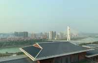在市中心的中式園林酒店，邂逅江景與悠閒