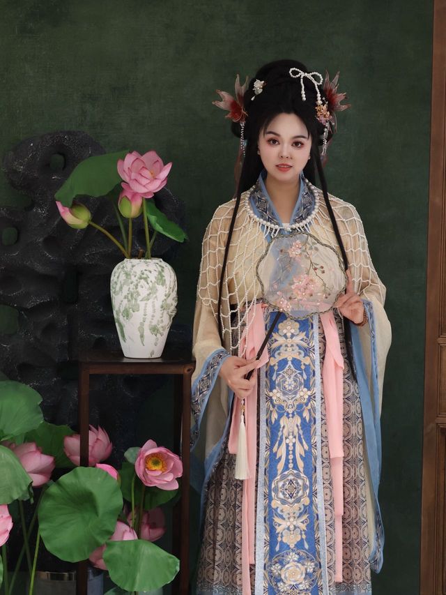 杭州旅遊挖到寶！呢間酒店嘅漢服妝造比景區仲要正！