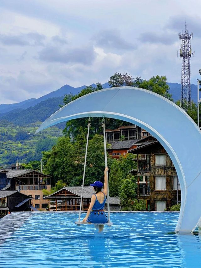 去貴州看山水住進懸崖上的觀景酒店