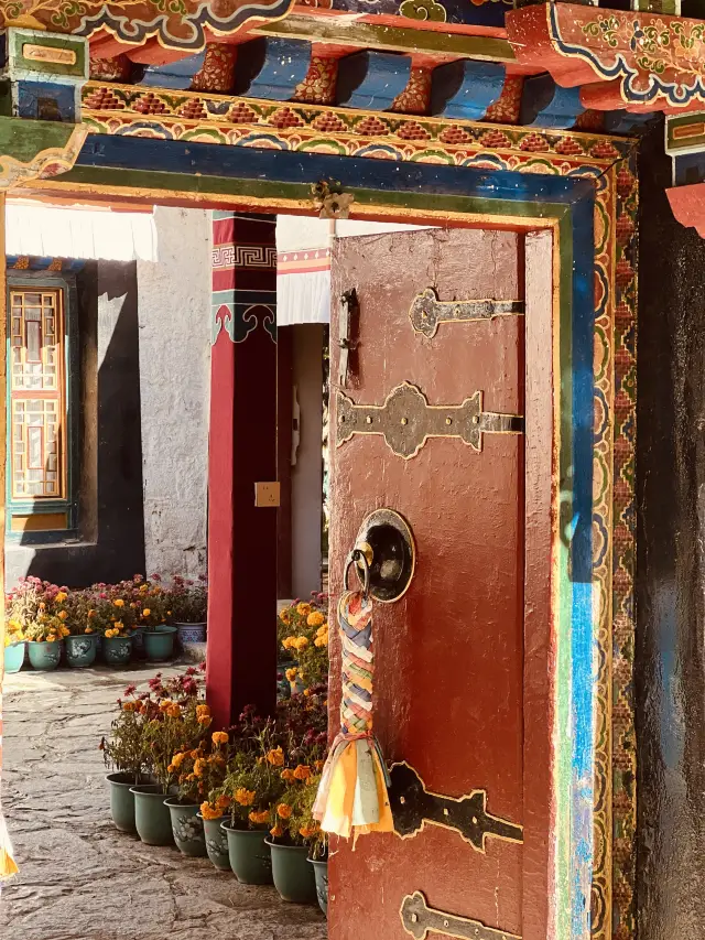 羅布林卡：拉薩的「頤和園」藏式園林的絕美畫卷