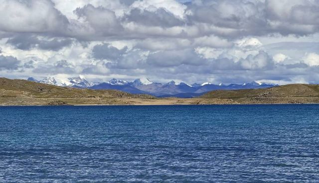 羊卓雍錯和納木錯哪個更值得去？大家來分辨哪個羊湖哪個納木錯？