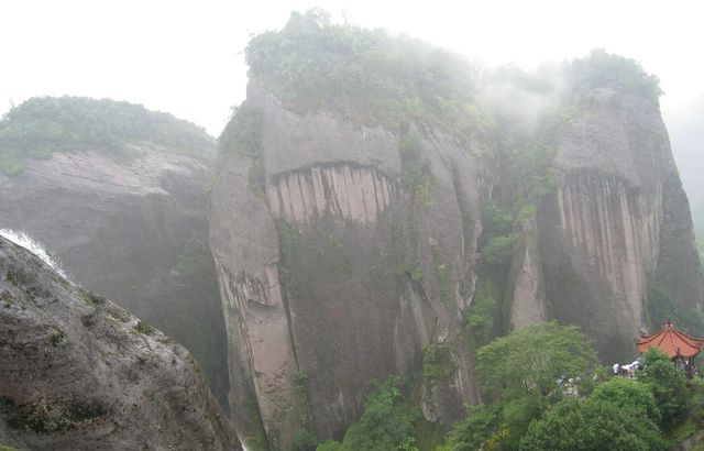 【武夷山3天2夜】人均2k住進山水畫裡!巖茶竹筏+秘境徒 【武夷山3天2夜】人均2k住進山水畫裡!巖茶竹筏+秘境徒