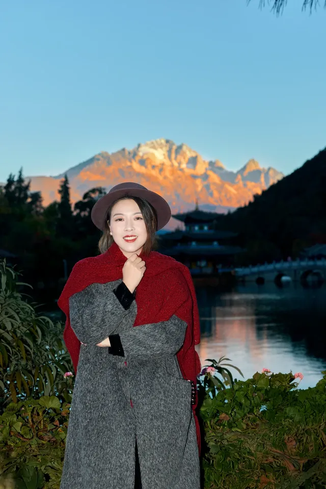 黑龍潭日照金山攻略 黑龍潭日照金山攻略