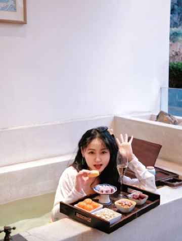 大唐不夜城のプライベート温泉の秘境で、人生の写真を撮りました…