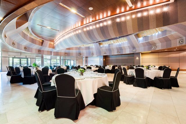 馬德里避世靜謐 | 米拉希爾拉套房水療酒店 地址:Calle Alfredo Marqueri