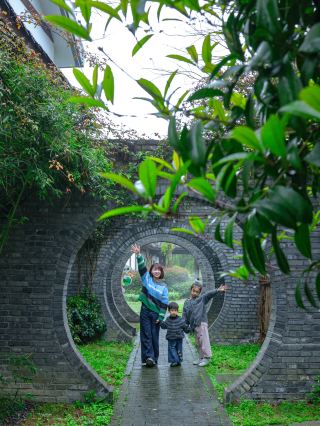 A fun-filled two-day, one-night weekend getaway to a village near Chengdu!