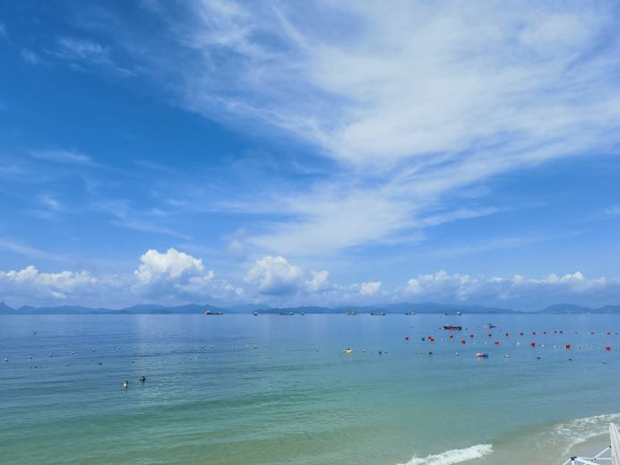 Skip Dameisha this summer and visit the less crowded Guanhu beach