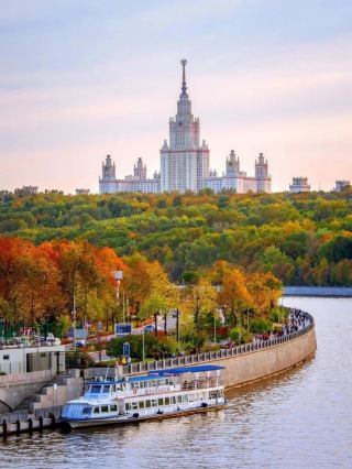 Moscow & St. Petersburg golden autumn notes