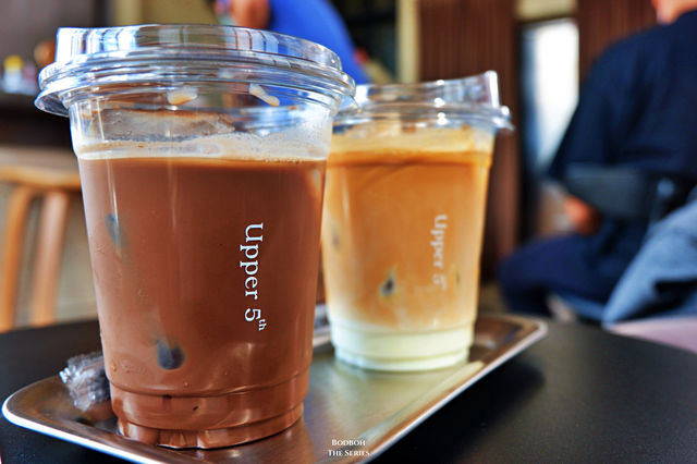 Upper5th. คาเฟ่ลับ เชียงใหม่